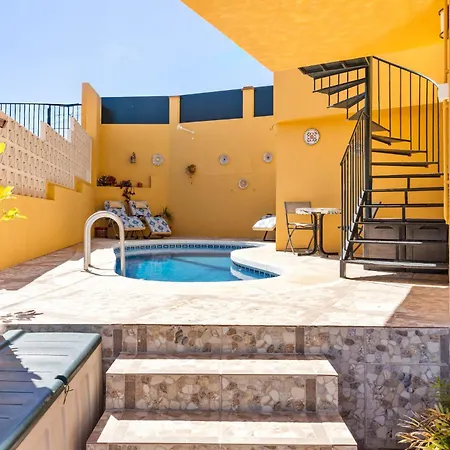Apartment Stunning Townhouse W Pool By Costarentals - Ref 11 *