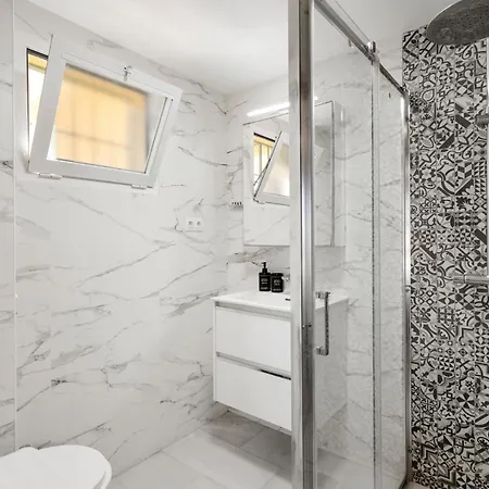 Stunning Townhouse W Pool By Costarentals - Ref 11 Apartment
