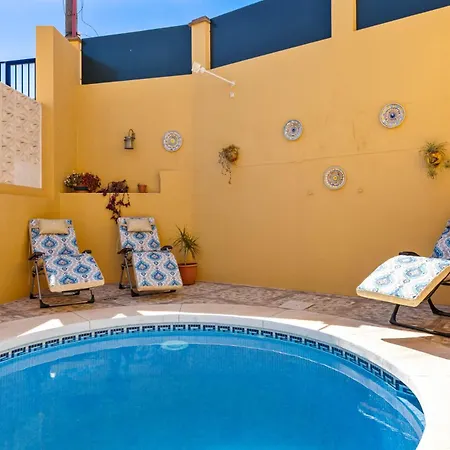 Stunning Townhouse W Pool By Costarentals - Ref 11 Apartment